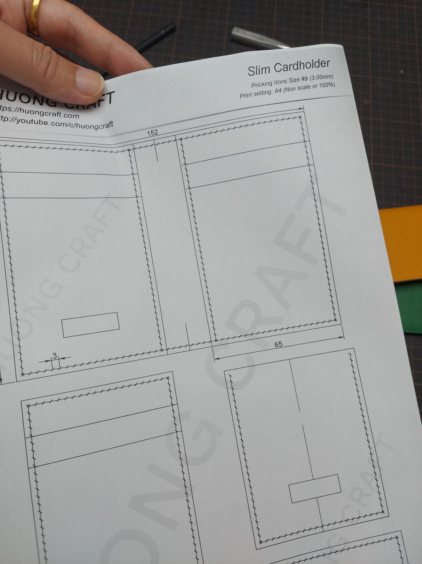 File pattern slim cardholder wallet