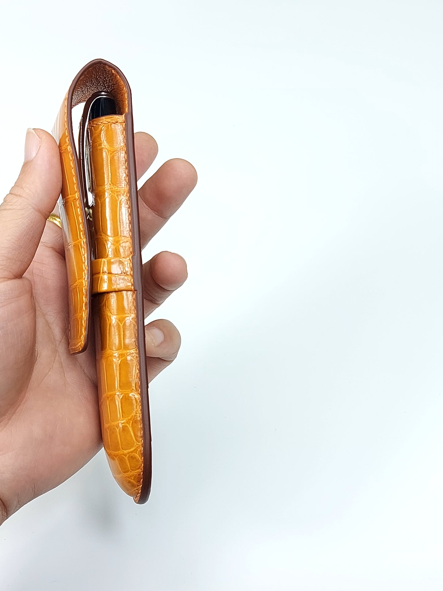 Crocodile pen case