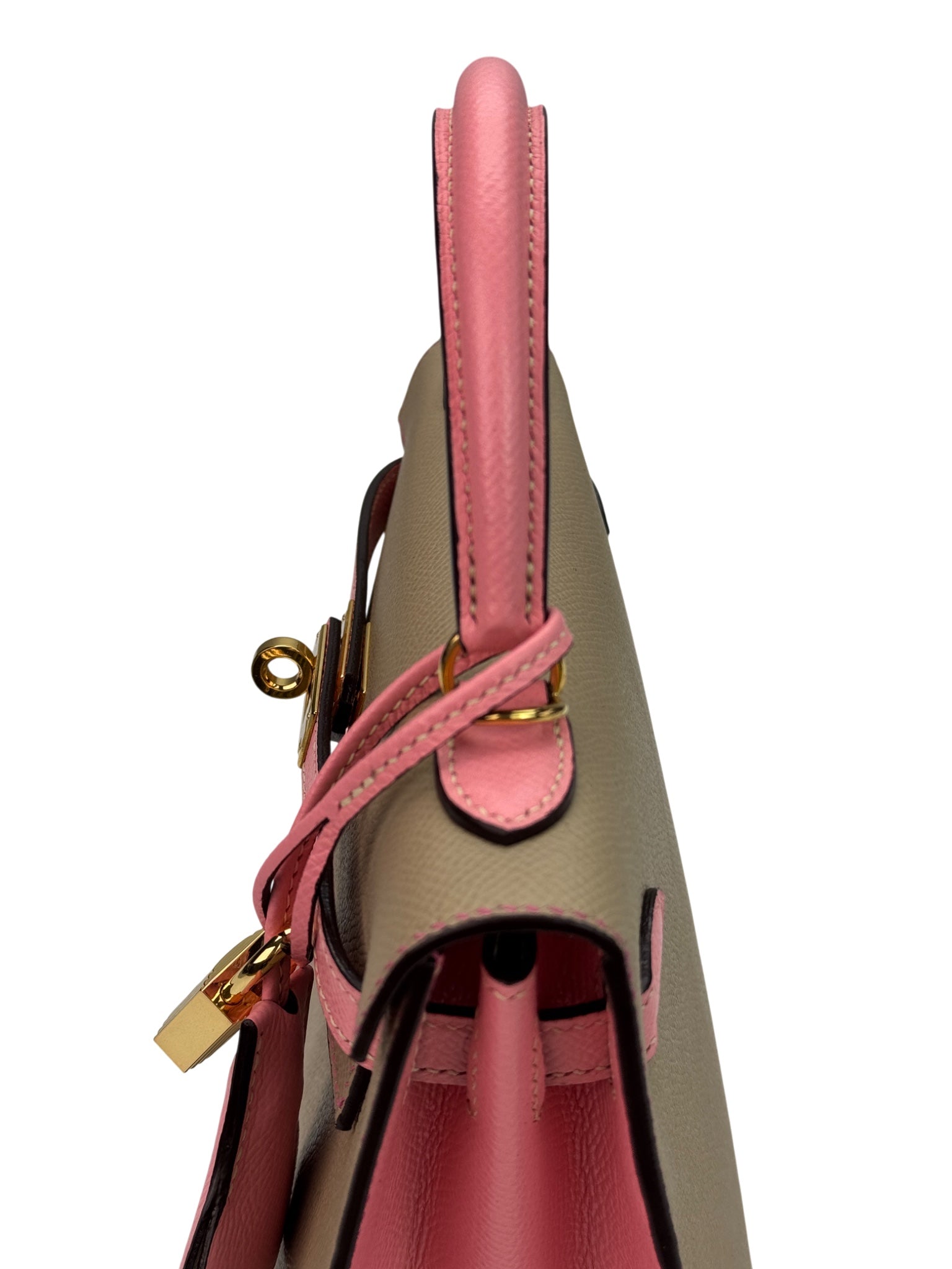 Handle detail of Kelly 25 handmade leather bag – HuongCraft pattern